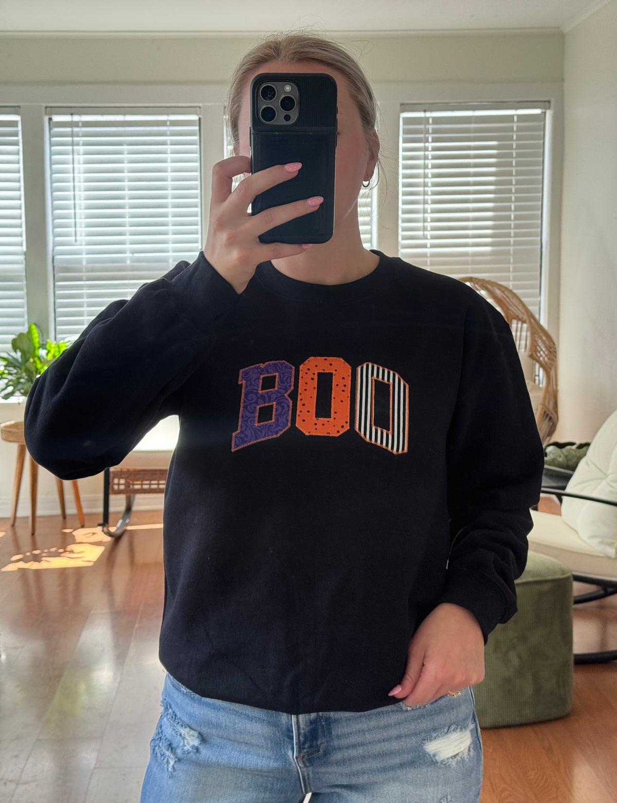 “Boo" Applique Sweatshirt - Black