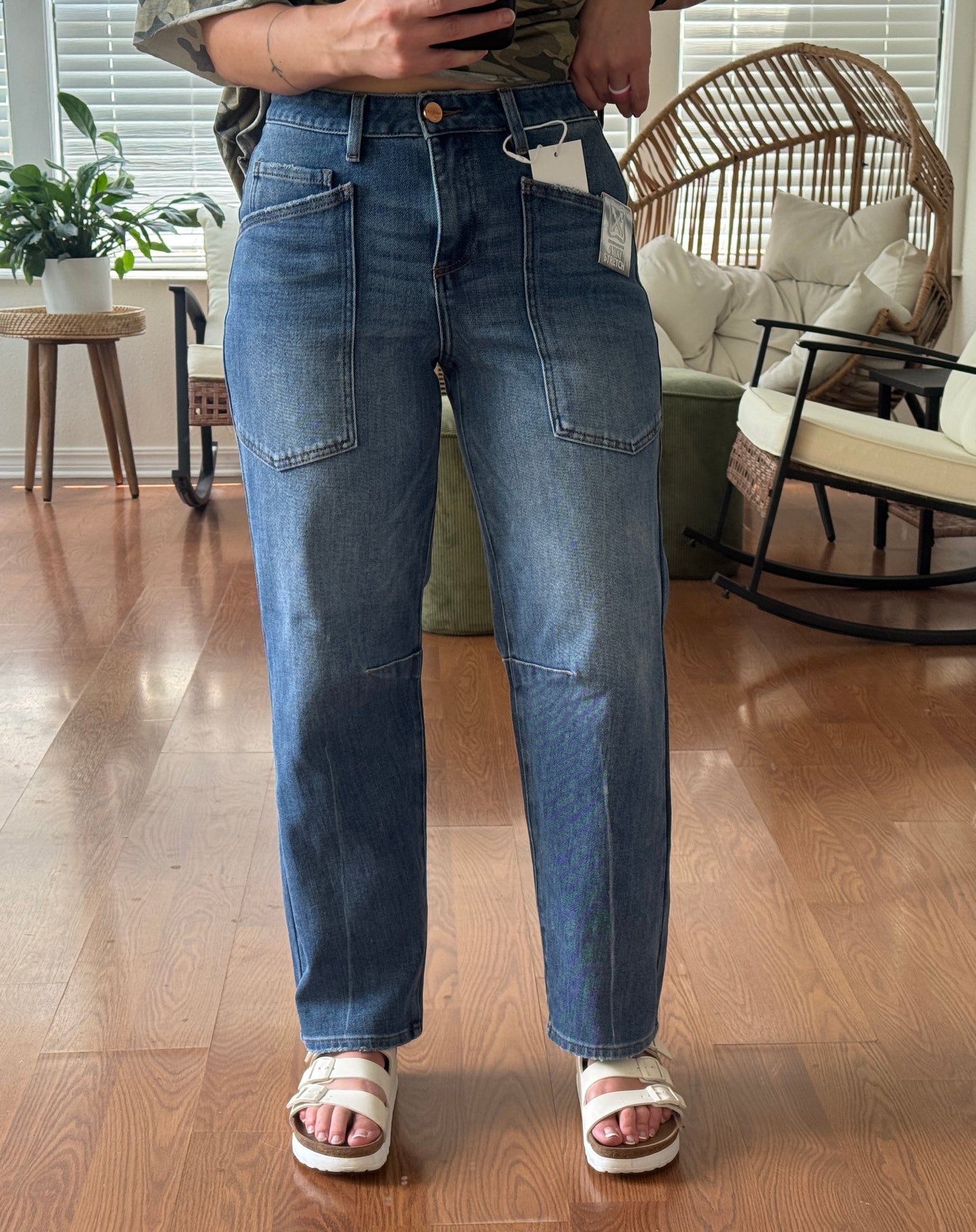 Mid-Rise Barrel Leg Jeans - Dark Wash