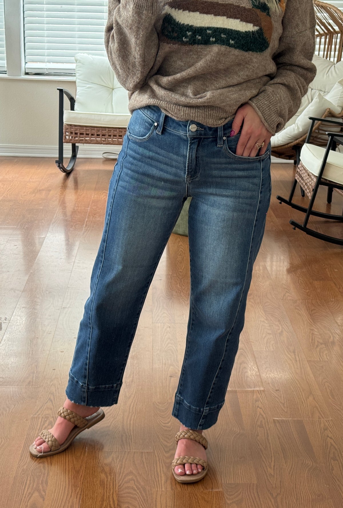 Mid-Rise Slouchy Crop Barrel Jeans - Medium