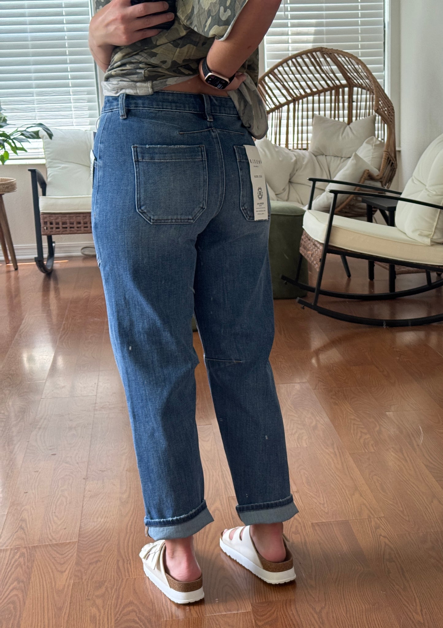 Mid-Rise Barrel Leg Jeans - Dark Wash