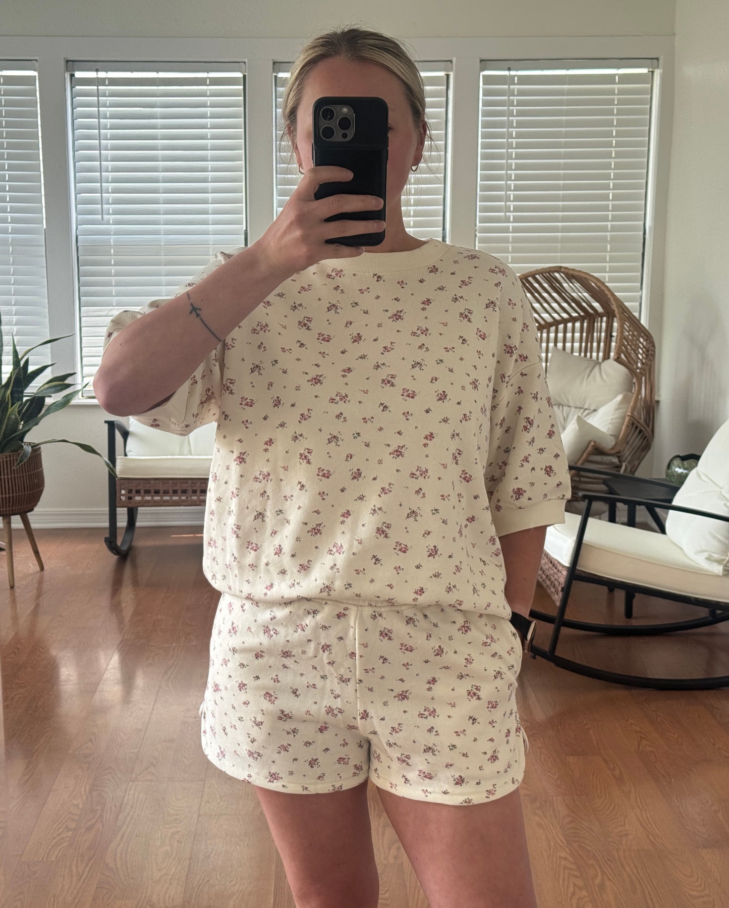 Floral Short Sleeve Knit Top - Ivory