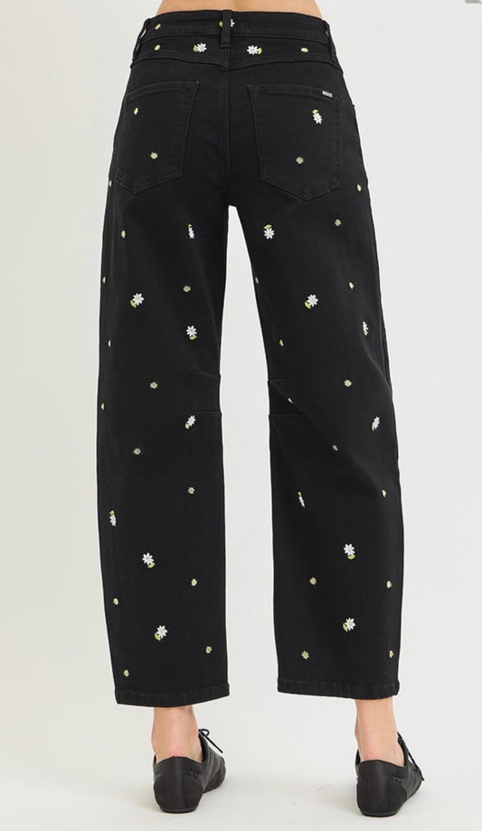 Slouchy Barrel Embroidered Jeans - Black