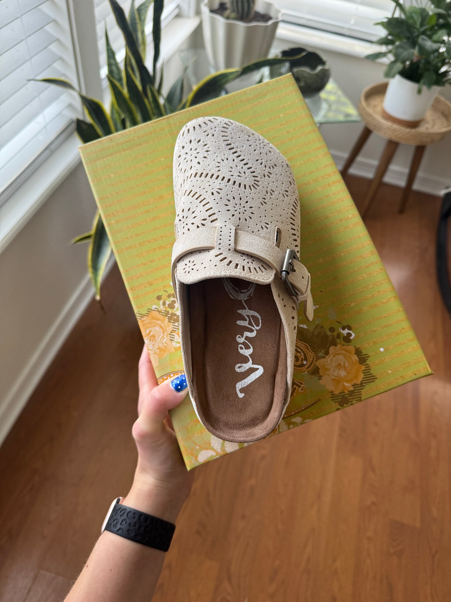 Lulu Platform Clogs - Cream
