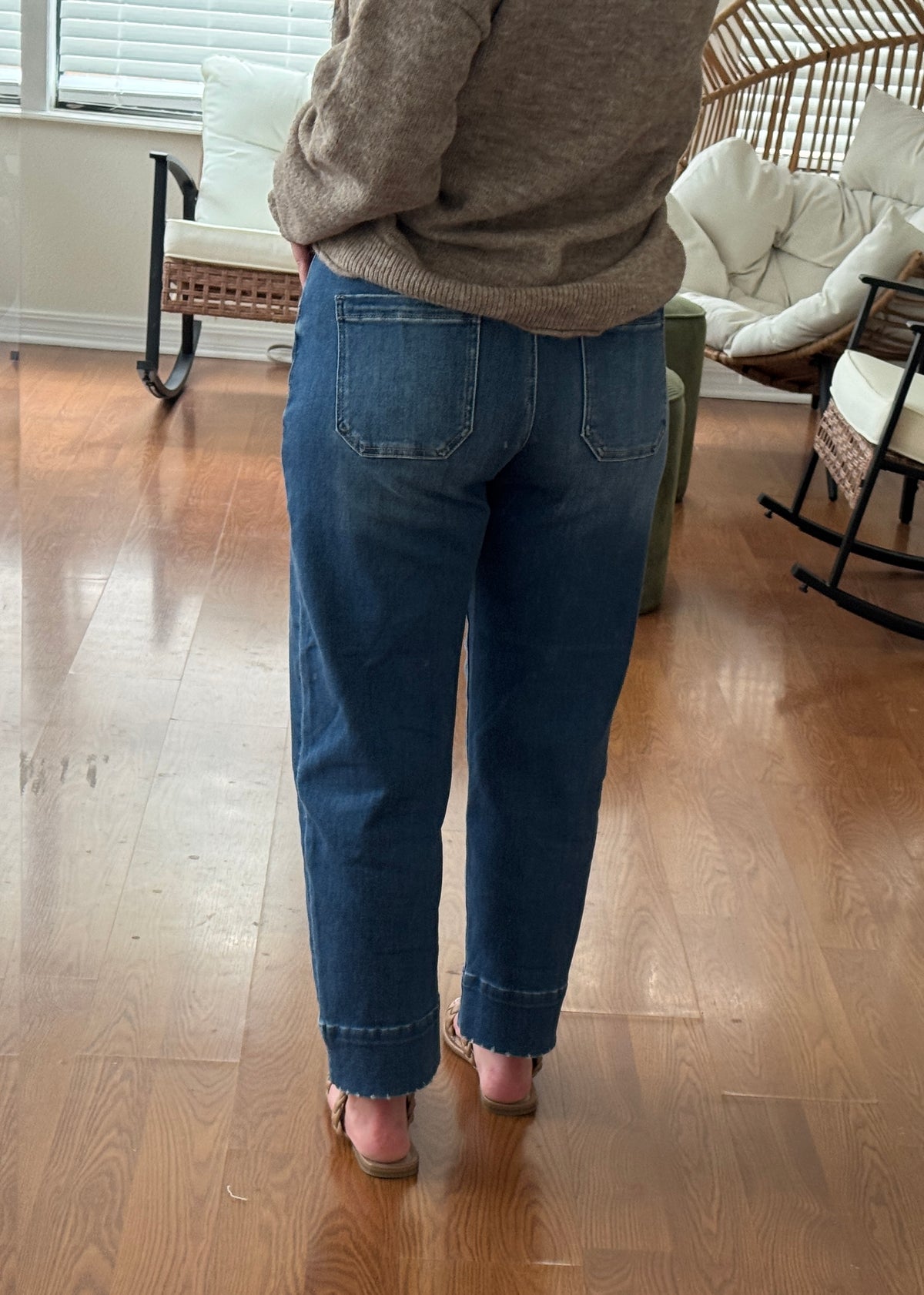 Mid-Rise Slouchy Crop Barrel Jeans - Medium