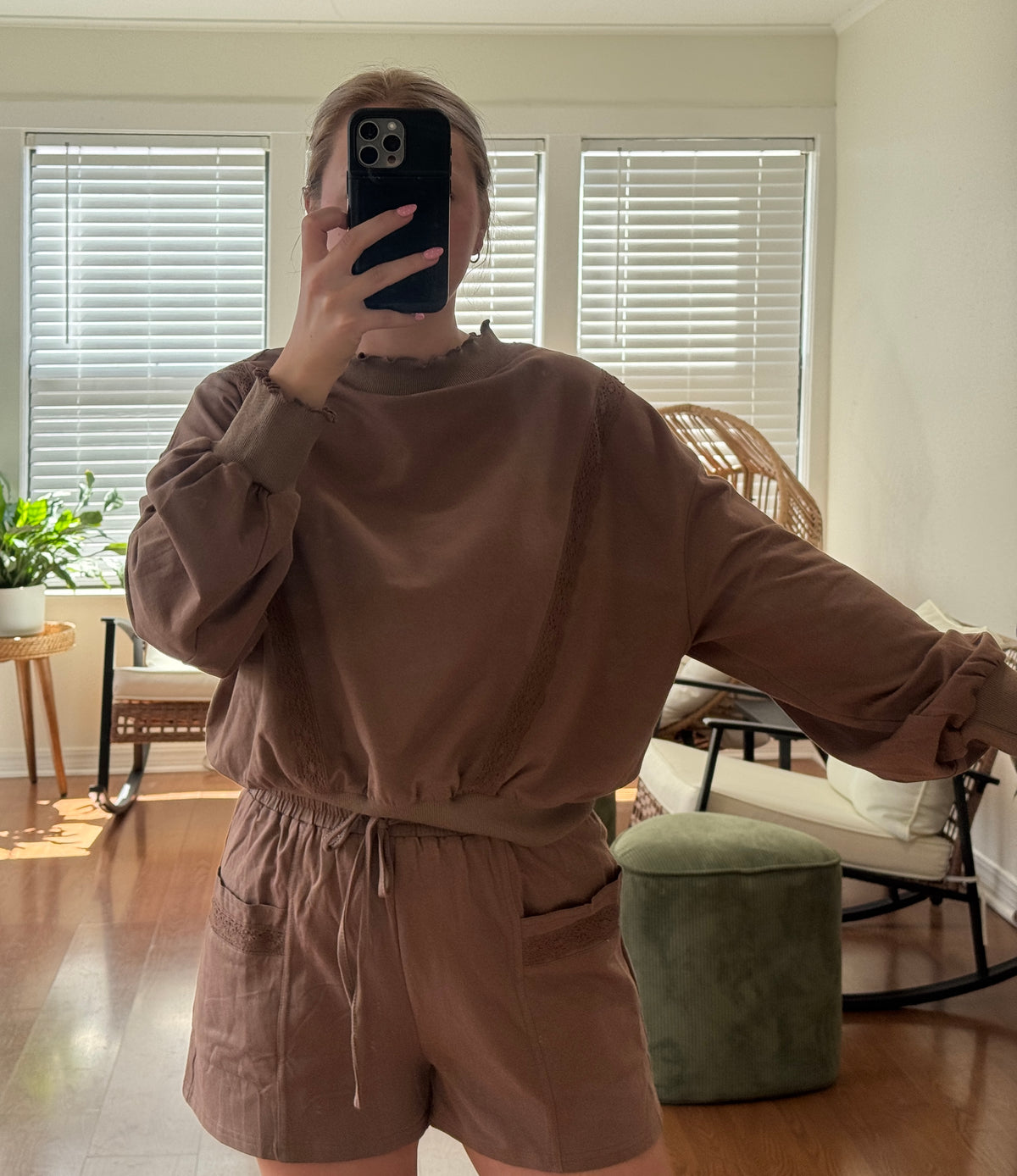 Lace Trim Sweatshirt & Shorts Matching Set - Mocha